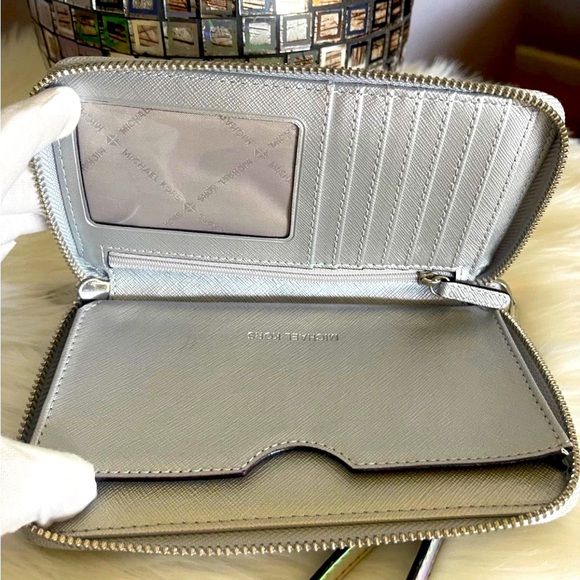 **RARE**LIMITED EDITION MICHAEL KORS IWALLET - Picture 3 of 7